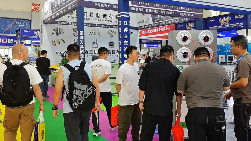 舞台搭建玻璃钢材质，到底值不值